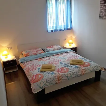 With Parking Space - 15672 Apartament Cres